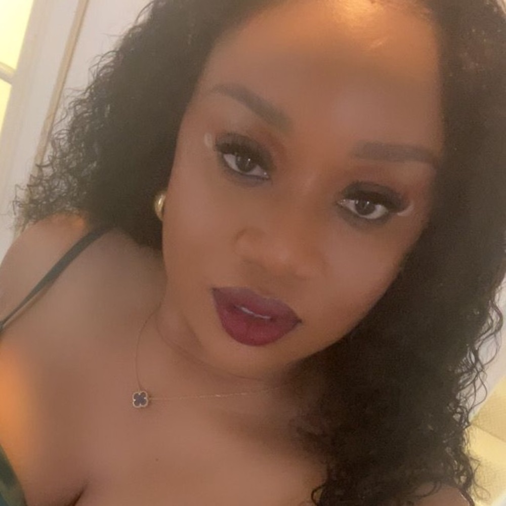 Meet your Posher, Adesuwa